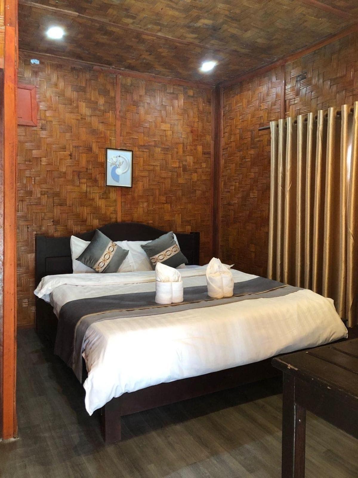 Vang Vieng Bungalows Esterno foto