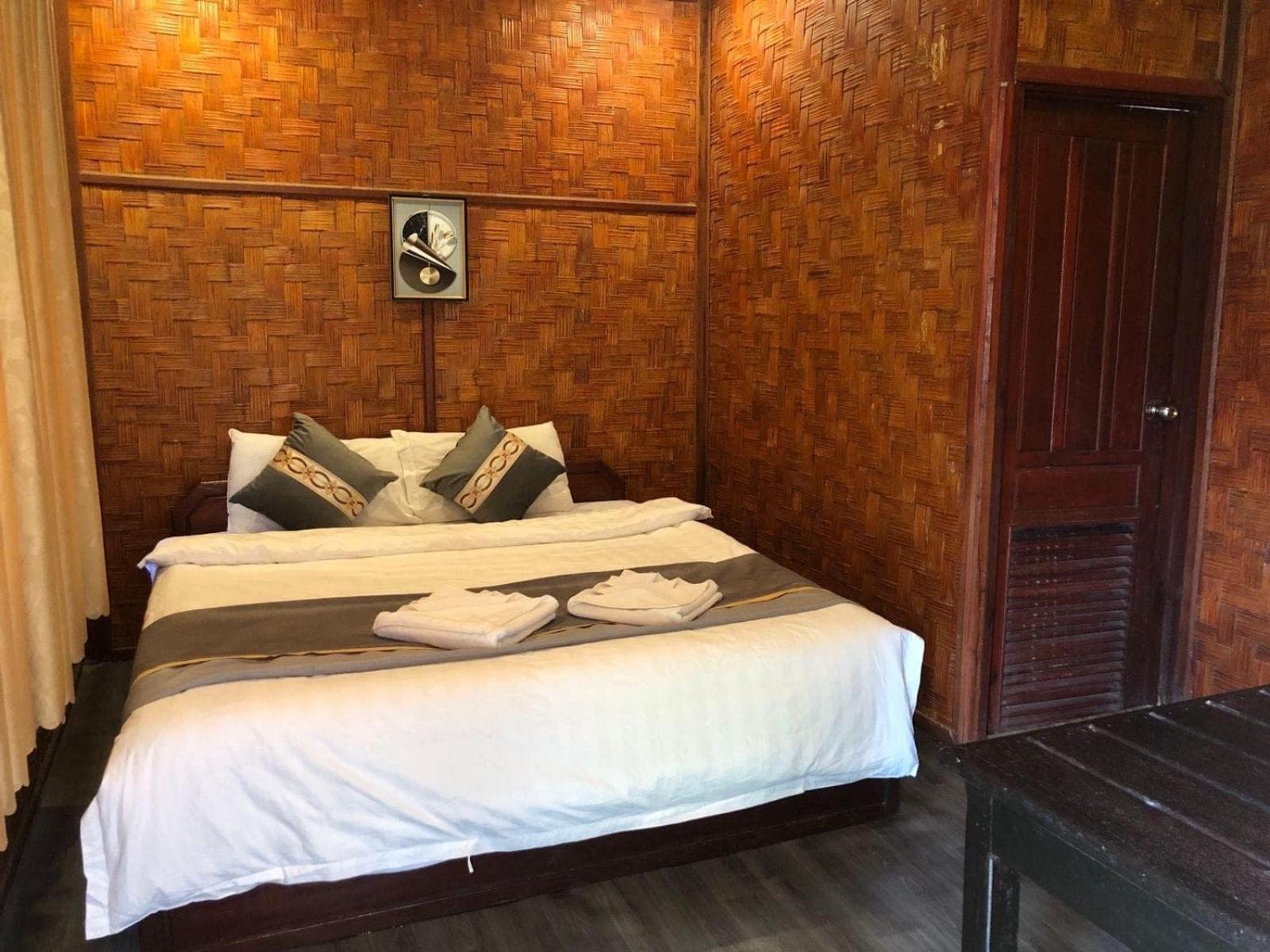 Vang Vieng Bungalows Esterno foto